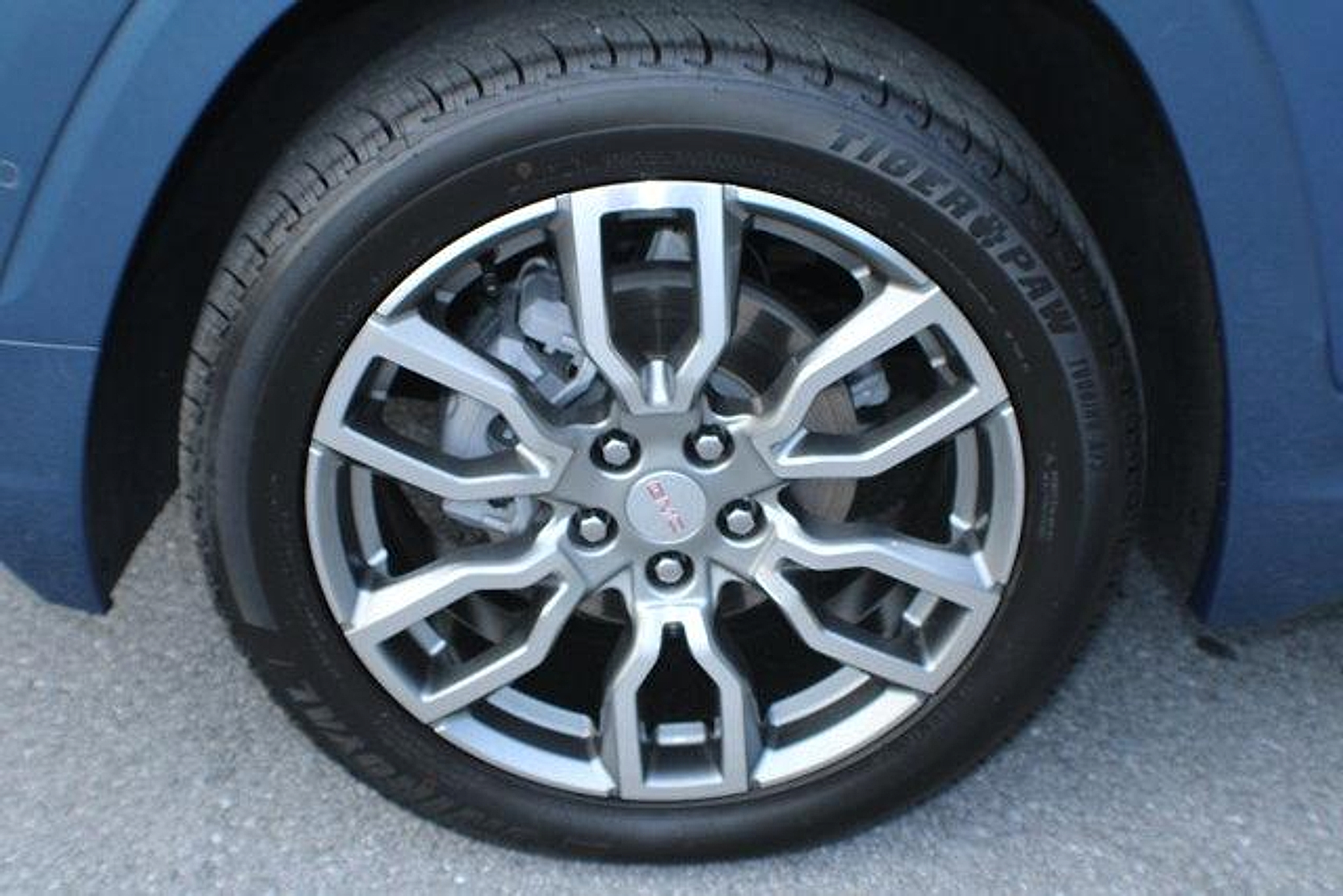 2024 Gmc Terrain Denali photo 4