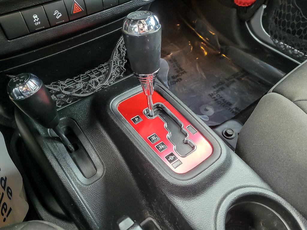 2014 JEEP WRANGLER - Image 17