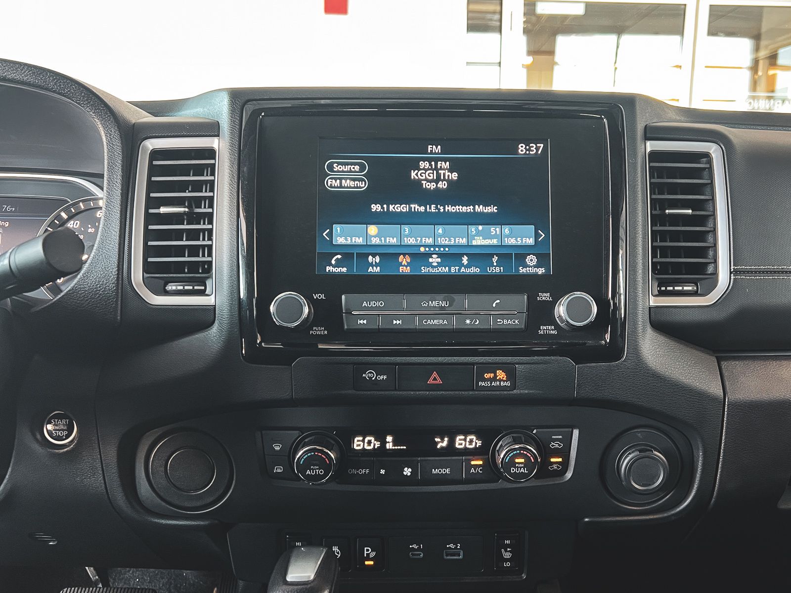 2024 Nissan Frontier SL photo 10