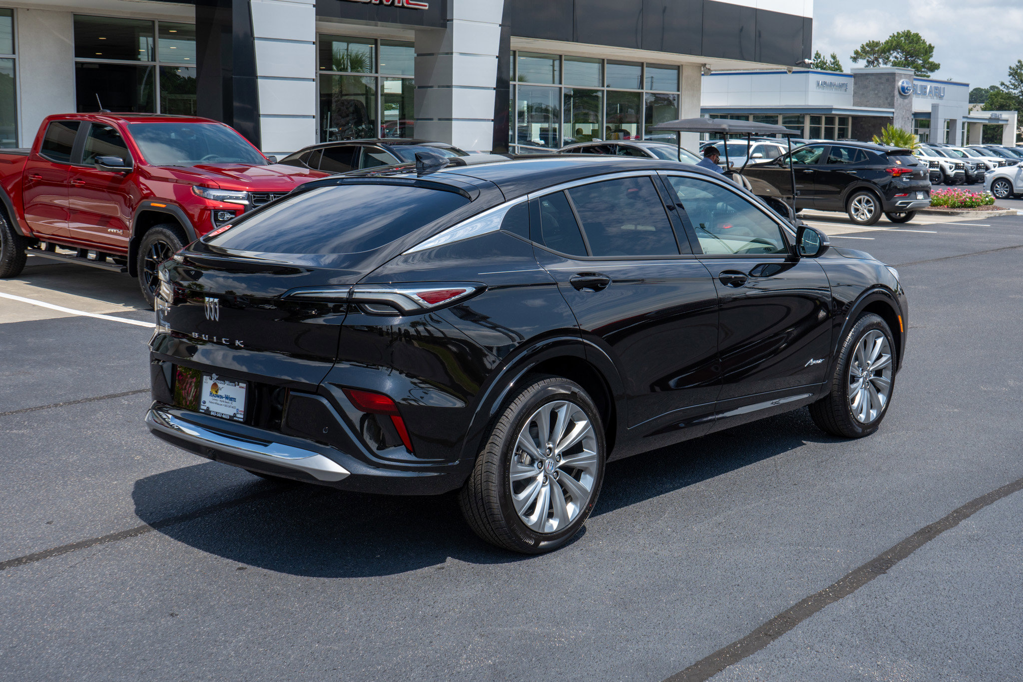 2025 Buick Envista Avenir photo 2