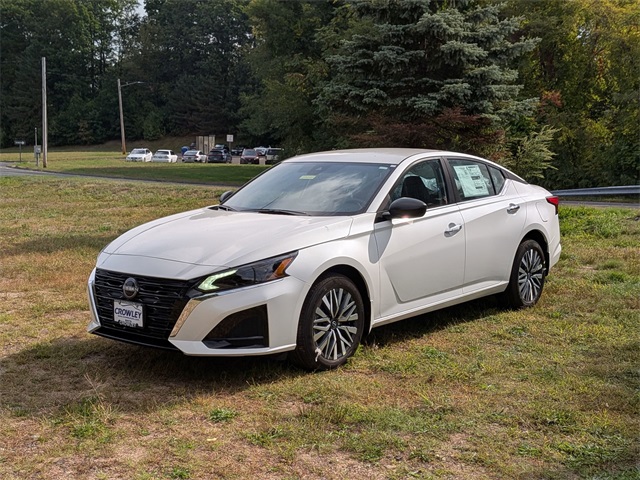 2025 Nissan Altima SV photo 7