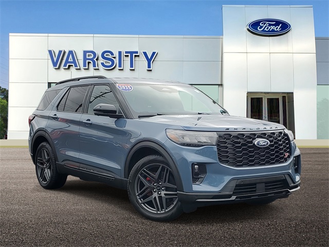 2025 Ford Explorer ST's photo