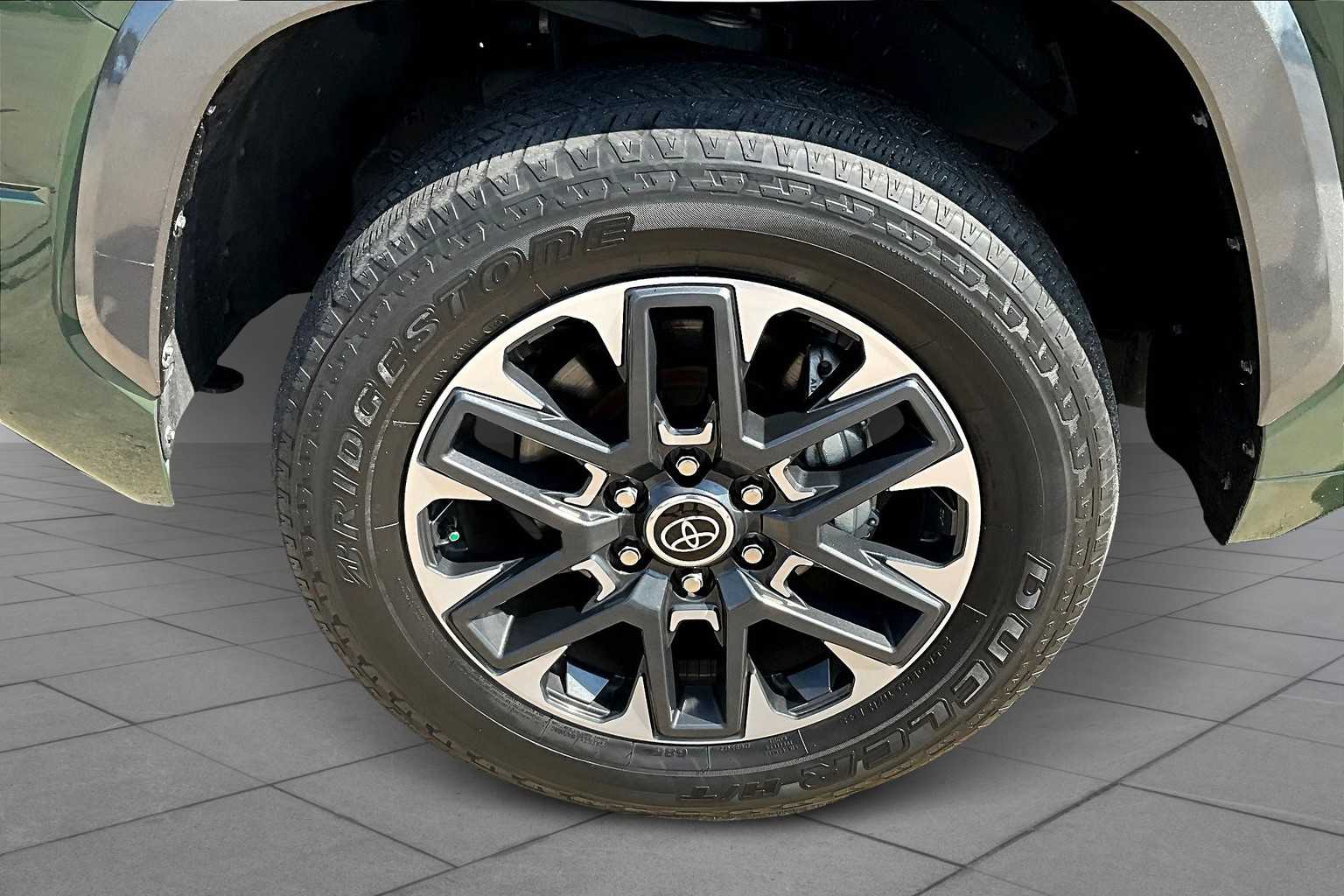 2023 Toyota Tundra Limited photo 9