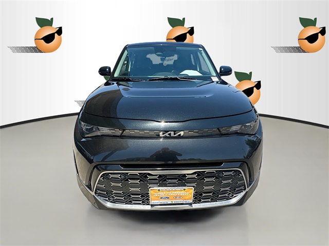 2023 Kia Soul GT-Line photo 2