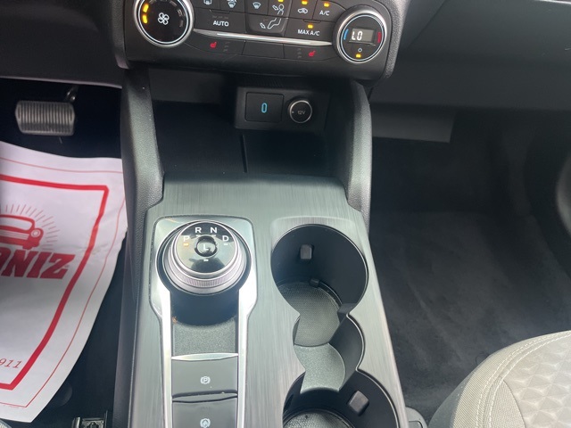 2020 Ford Escape SE photo 18