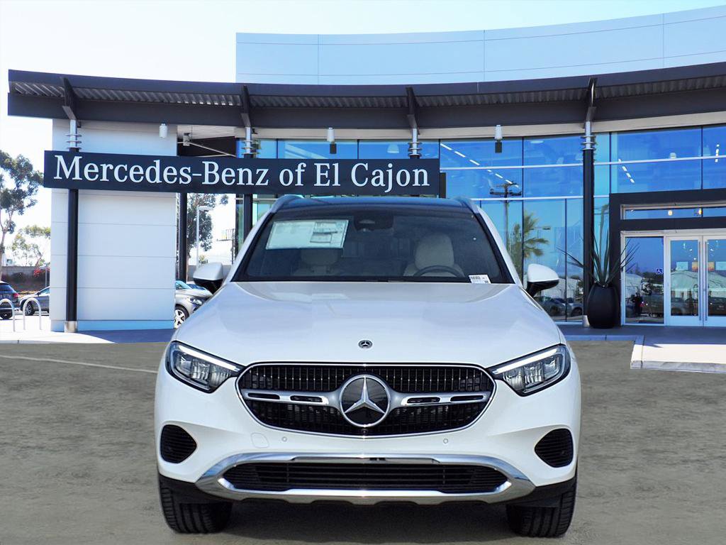 2026 Mercedes Benz GLC 300 photo 2