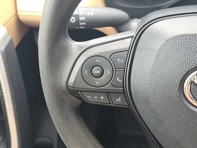 2022 Toyota RAV4 XLE photo 20