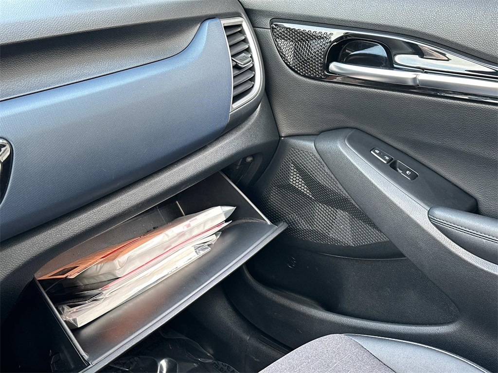 2022 Kia Seltos Nightfall Edition photo 17