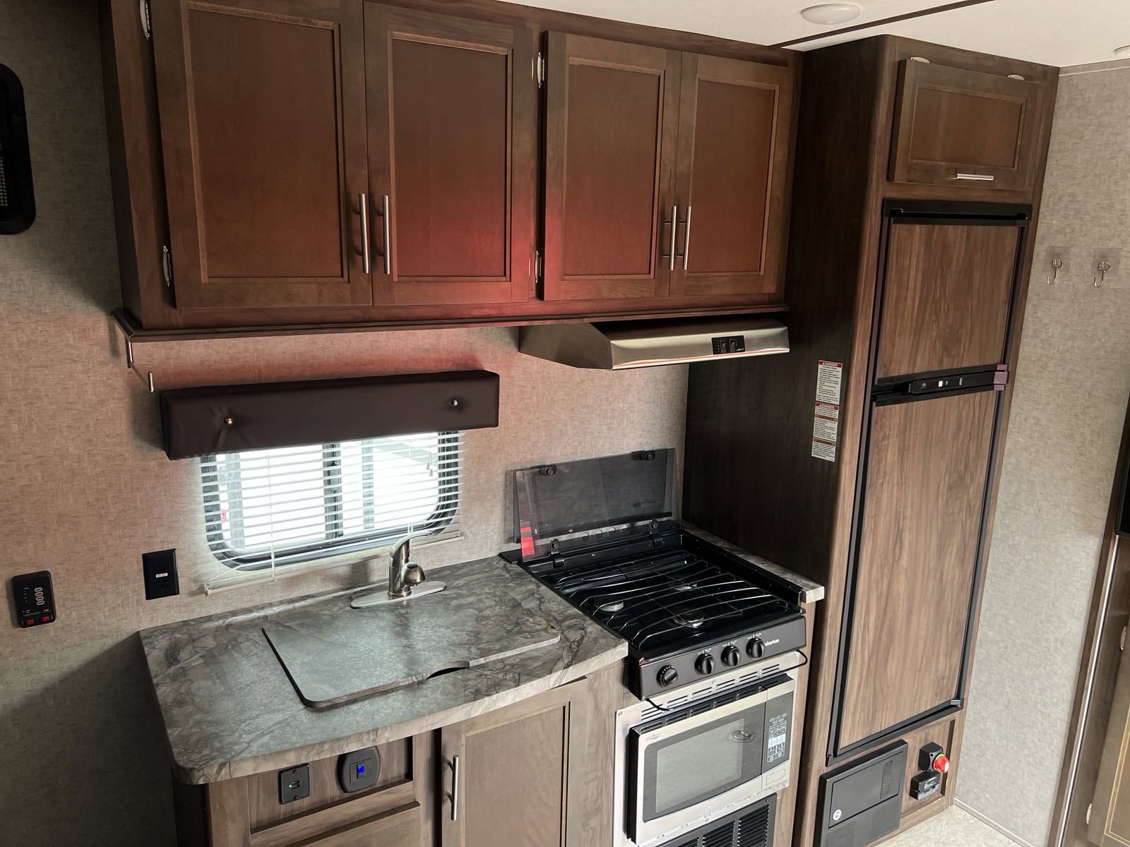 Used 2019  Forest River  image 16