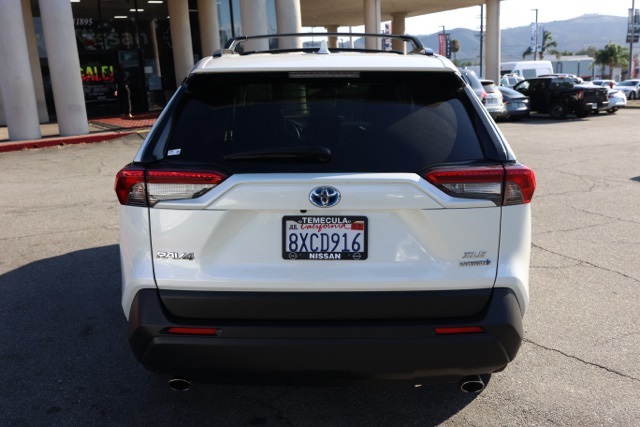 2021 Toyota RAV4 Hybrid XLE Premium photo 3