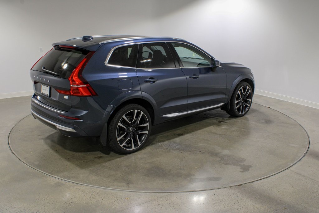 2023 Volvo XC60 Recharge Hybrid Ultimate photo 4