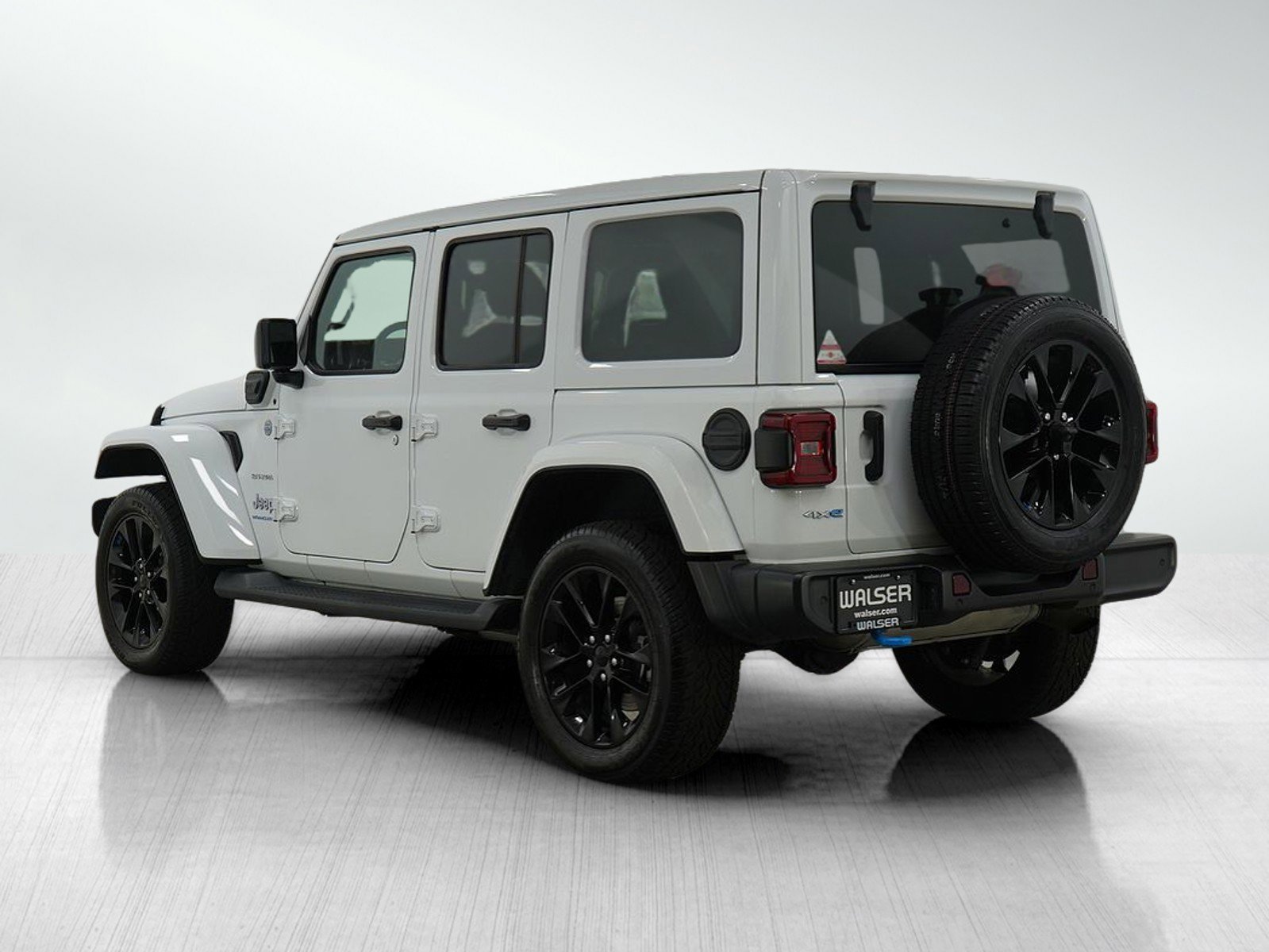 2023 Jeep Wrangler Sahara 4xe photo 3
