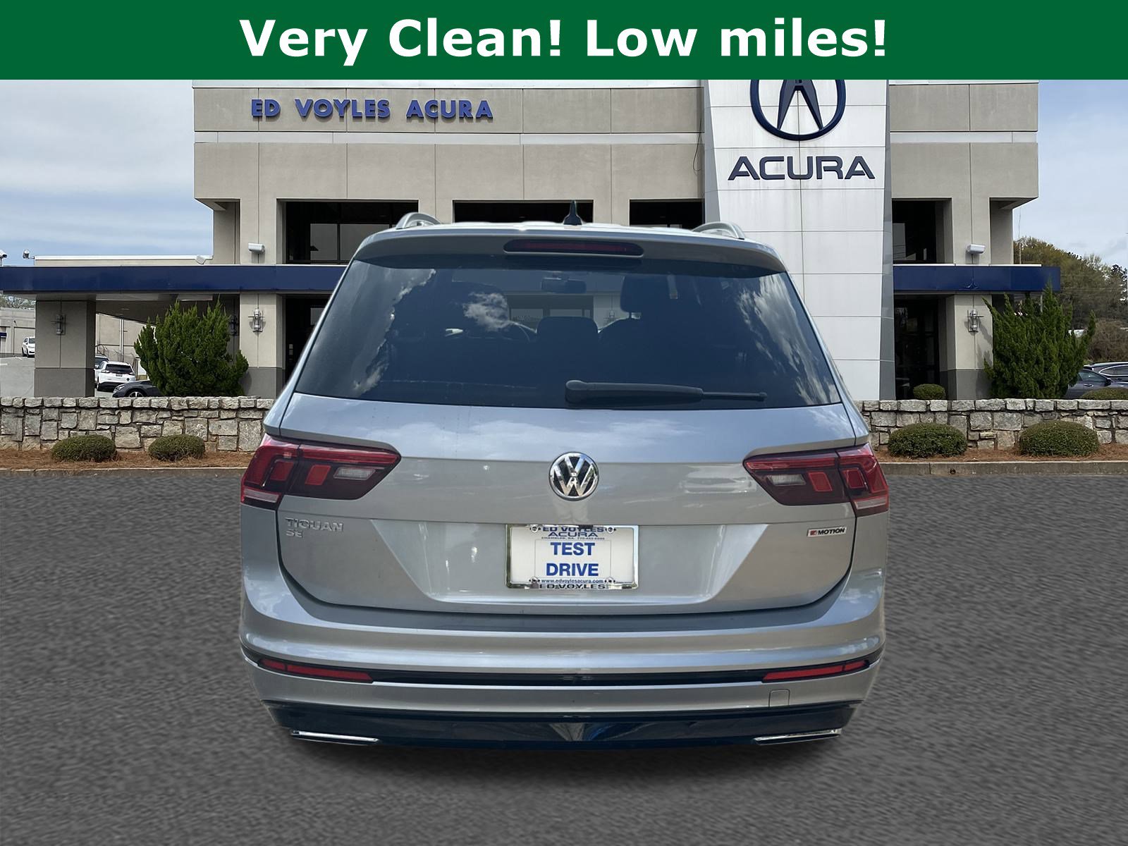 2021 Volkswagen Tiguan SE R-Line Black photo 4