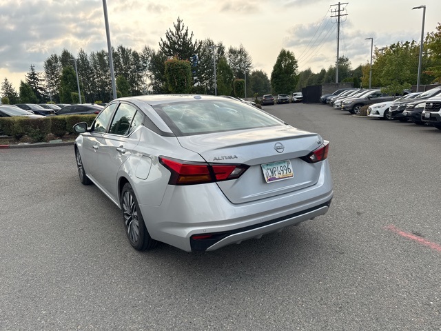 2023 Nissan Altima 2.5 SV photo 7