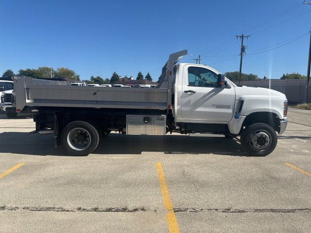 2024 Chevrolet Silverado 5500HD Work Truck photo 4