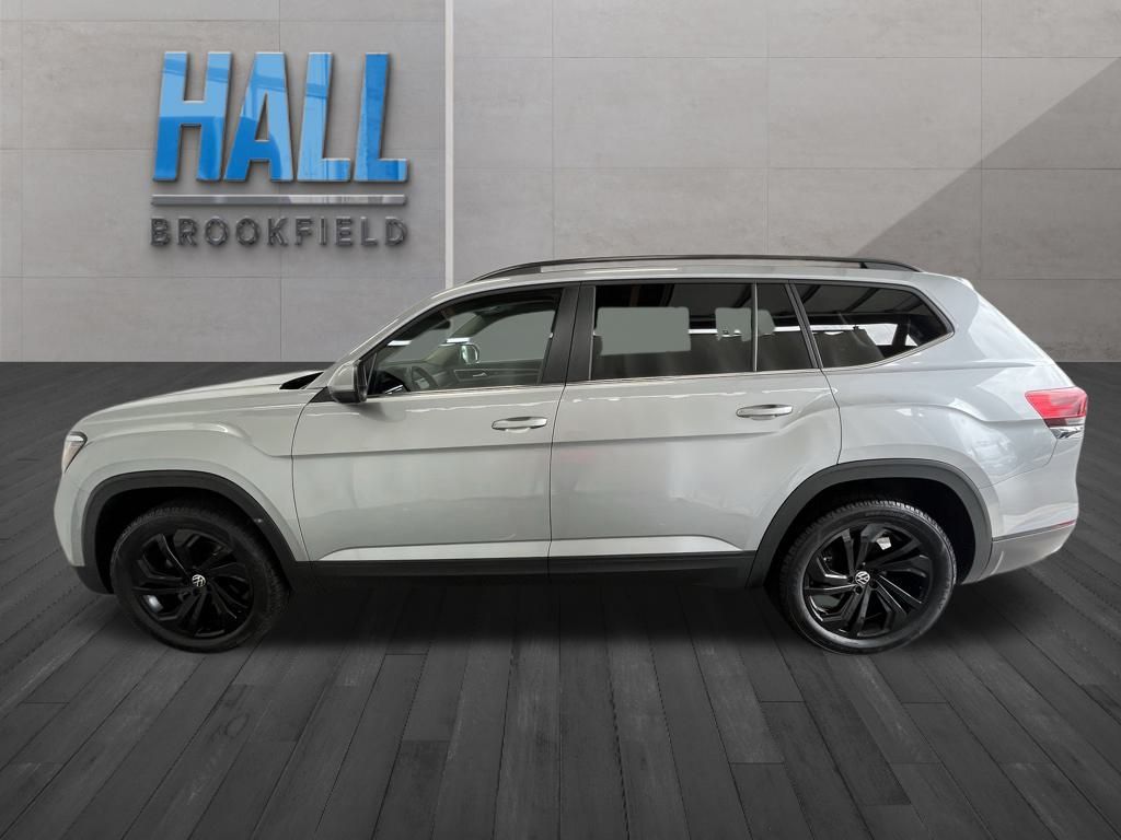 2022 Volkswagen Atlas V6 SE Technology photo 2
