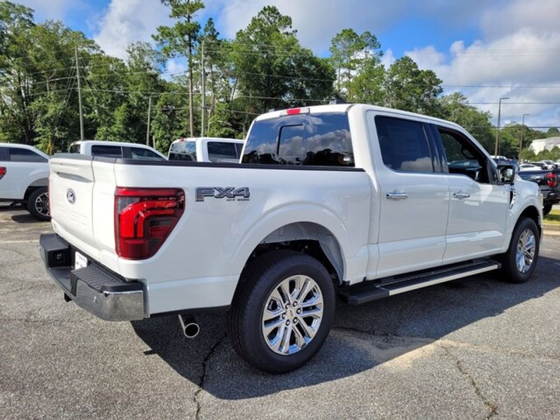 2025 Ford F-150 Lariat photo 9