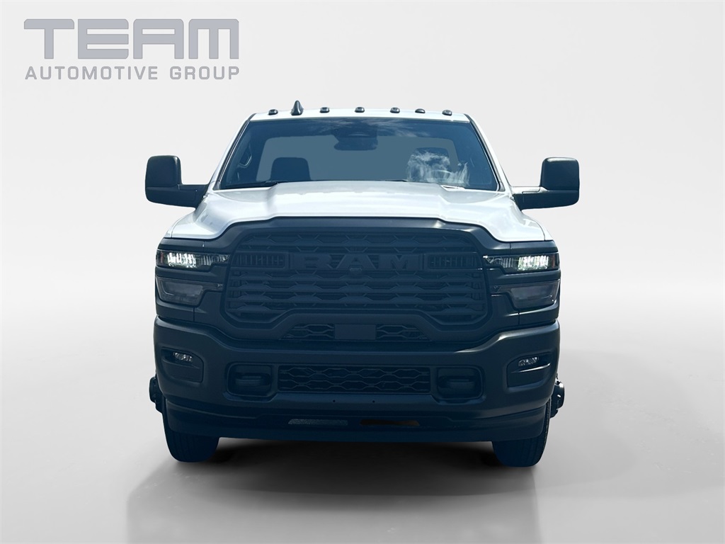 2025 Ram 3500 Tradesman photo 2