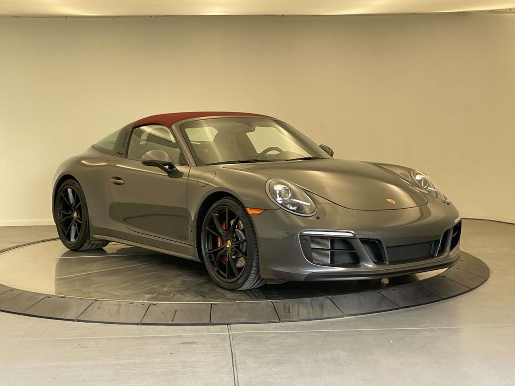 2017 Porsche 911 Targa 4 GTS photo 9