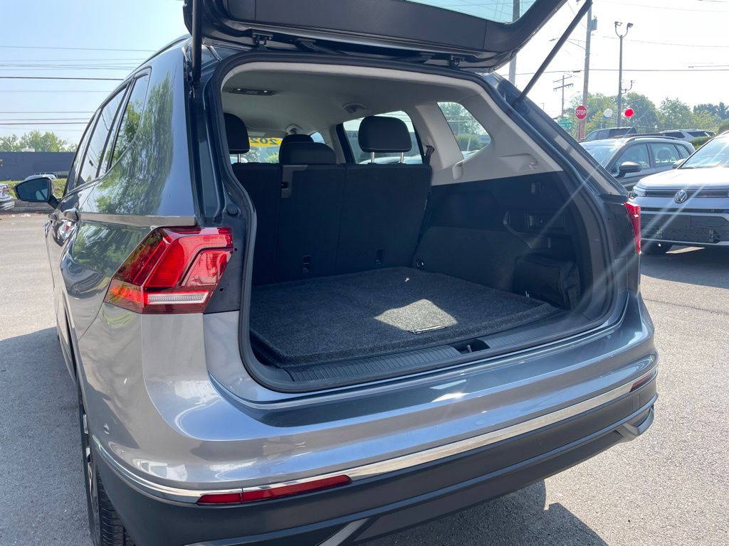 2022 Volkswagen Tiguan S photo 4