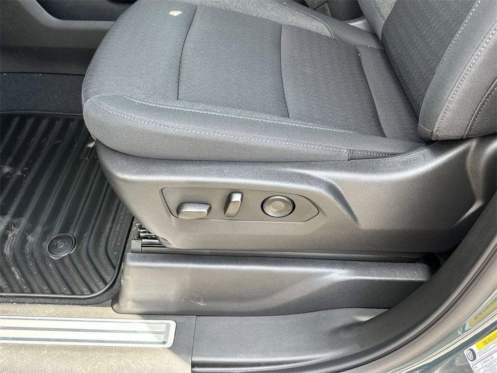 2025 Chevrolet Silverado 1500 LT photo 12