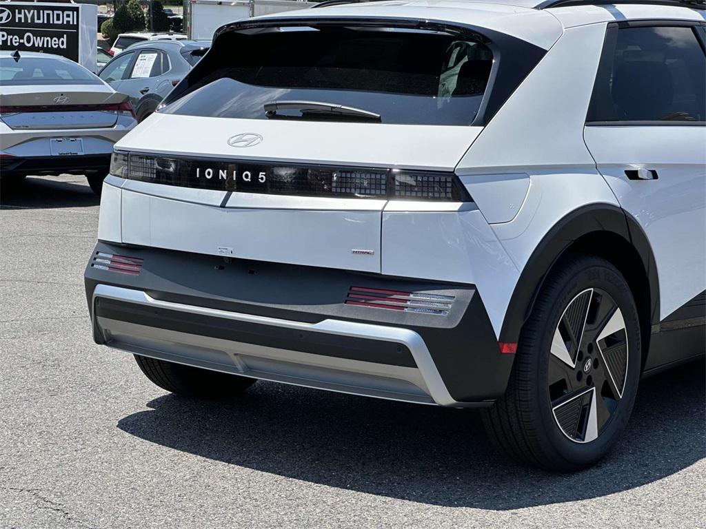 2025 Hyundai Ioniq 5 SEL photo 9