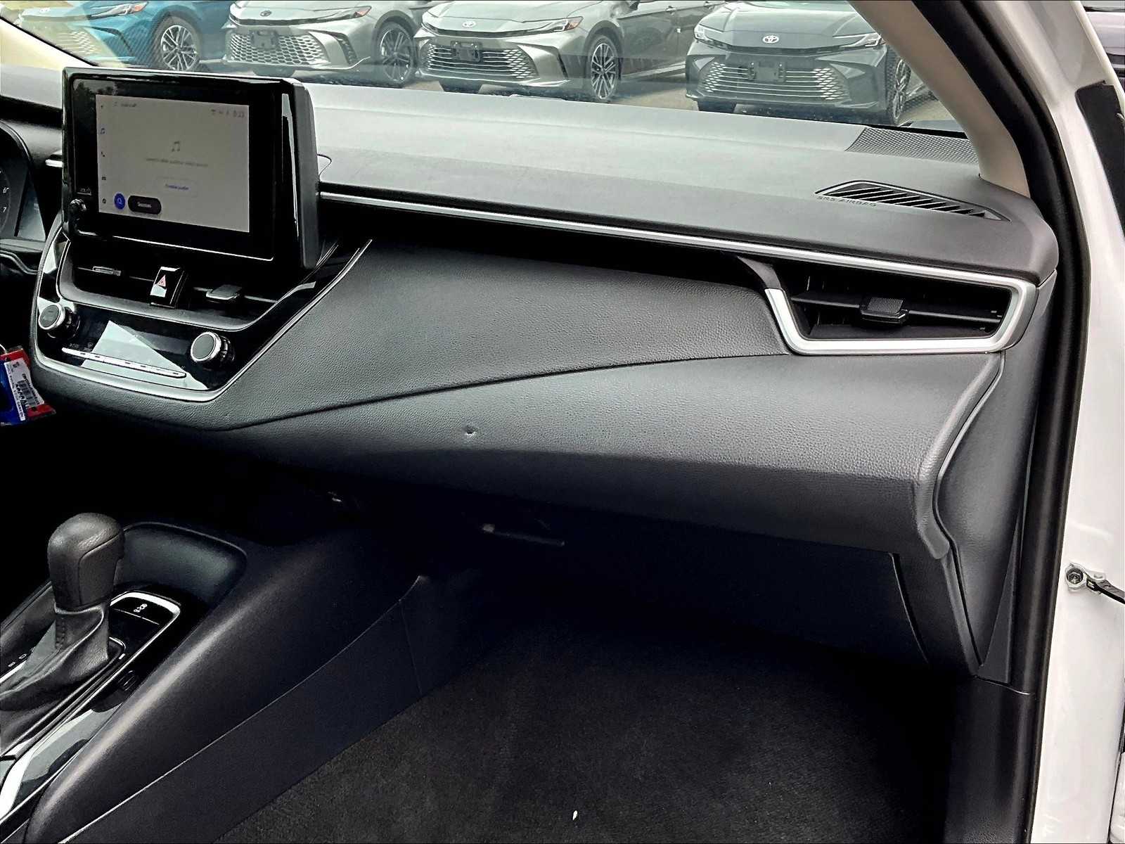 2023 Toyota Corolla LE photo 13