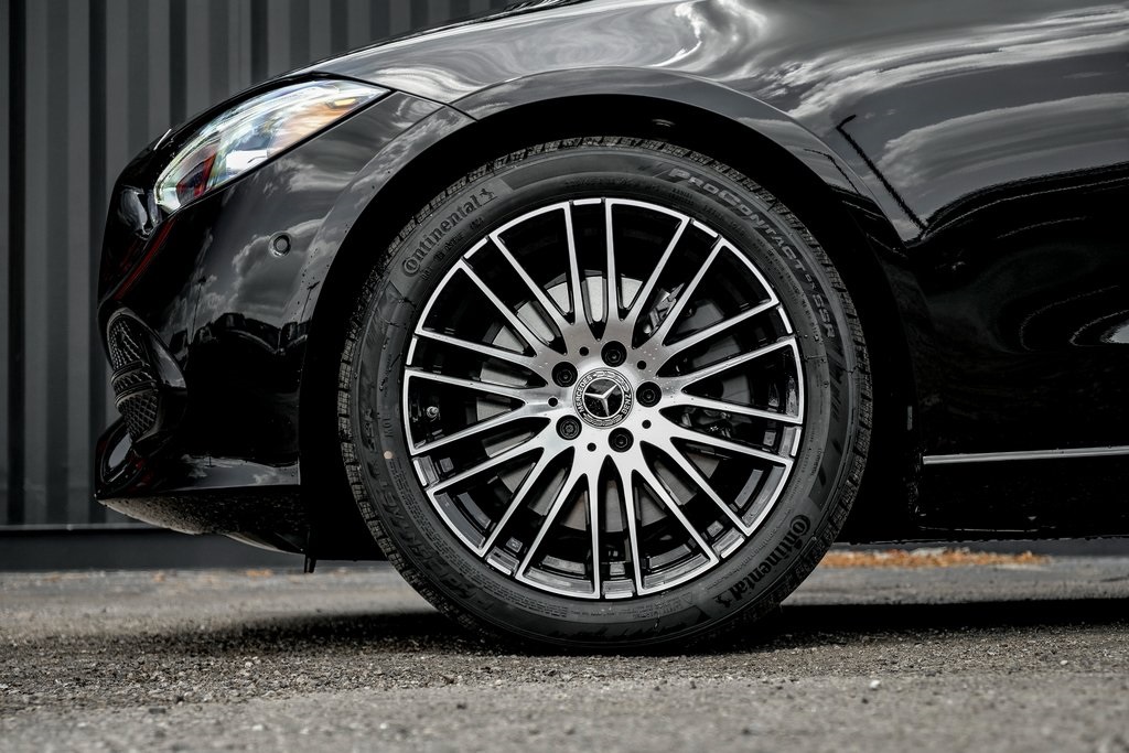 2025 Mercedes Benz C 300 4MATIC photo 3