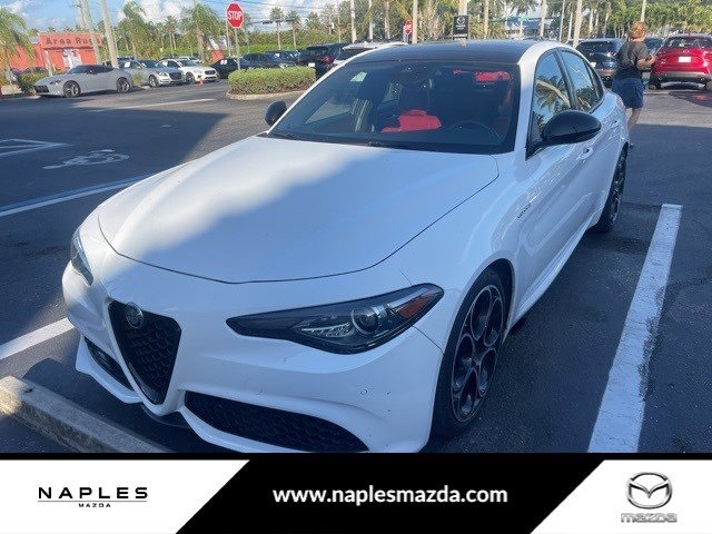 2023 Alfa Romeo Giulia Veloce's photo