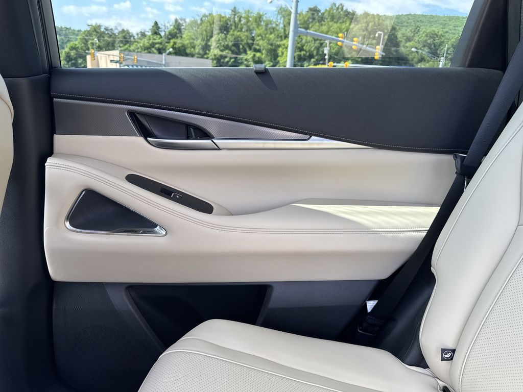 2024 Infiniti QX60 Luxe photo 30