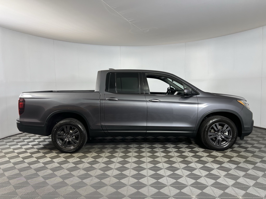 2020 Honda Ridgeline Sport photo 3