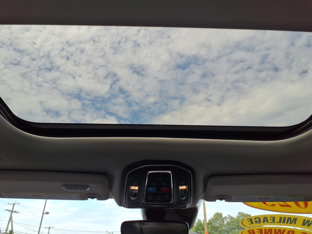 2023 Jeep Cherokee Base photo 15