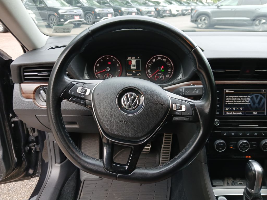 2020 Volkswagen Passat 2.0T SEL photo 14