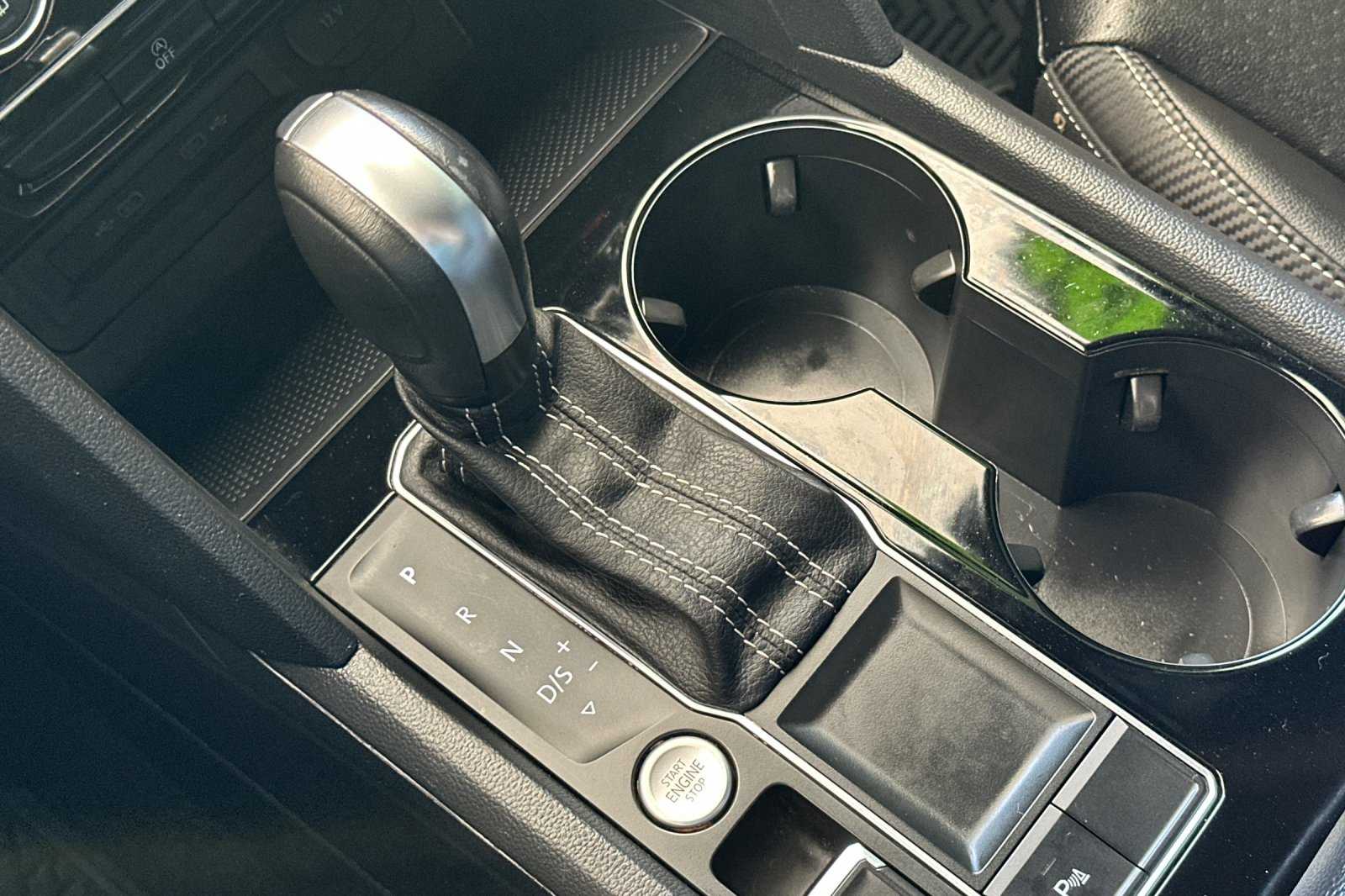 2022 Volkswagen Atlas Cross Sport V6 SE Technology photo 21