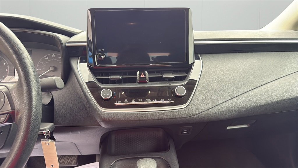 2023 Toyota Corolla LE photo 21