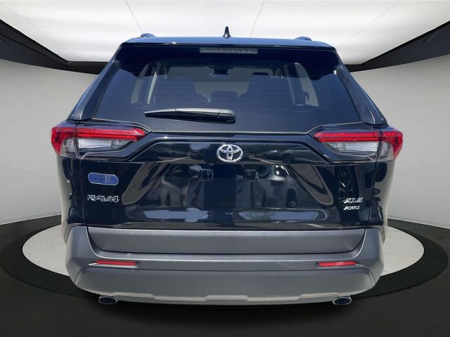 2023 Toyota RAV4 XLE photo 4