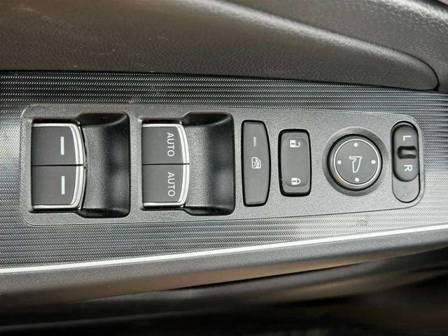 2025 Honda Civic Hybrid Sport Touring photo 12