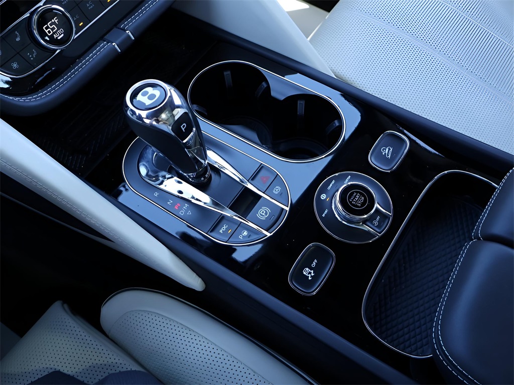 2023 Bentley Bentayga EWB Azure photo 26