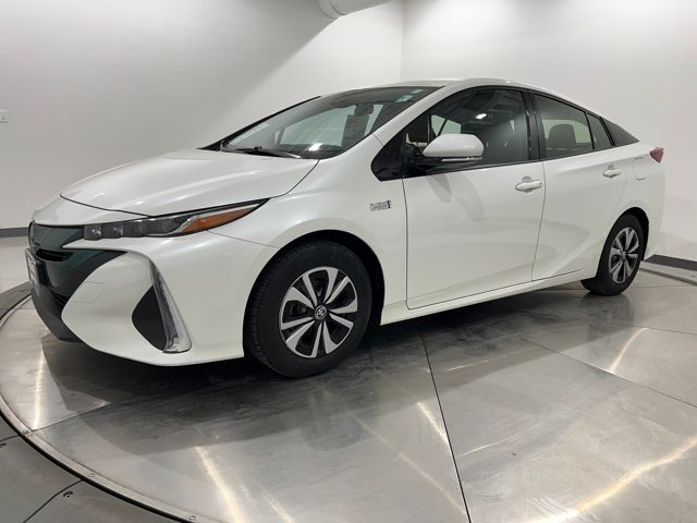 2017 Toyota Prius Prime Premium's photo