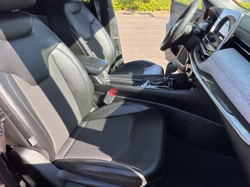 2024 Jeep Compass Latitude photo 32