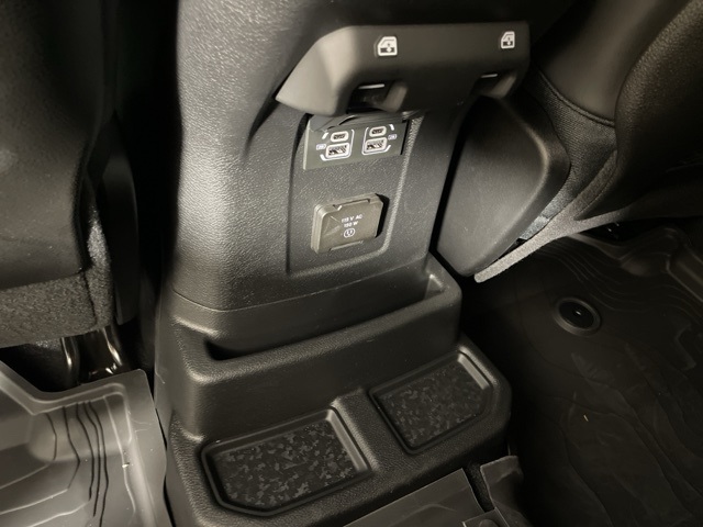 2025 Jeep Wrangler Rubicon photo 38