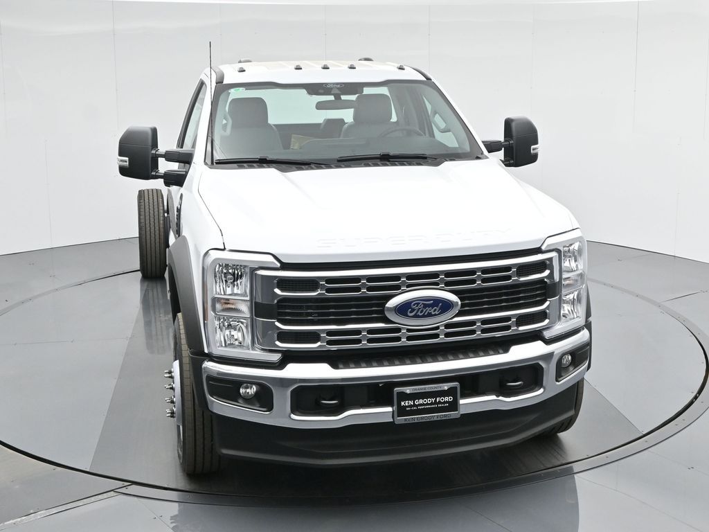 2024 Ford F-600 photo 23