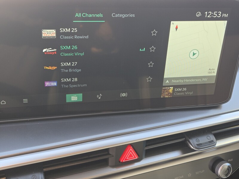 2025 Kia Sorento S photo 10