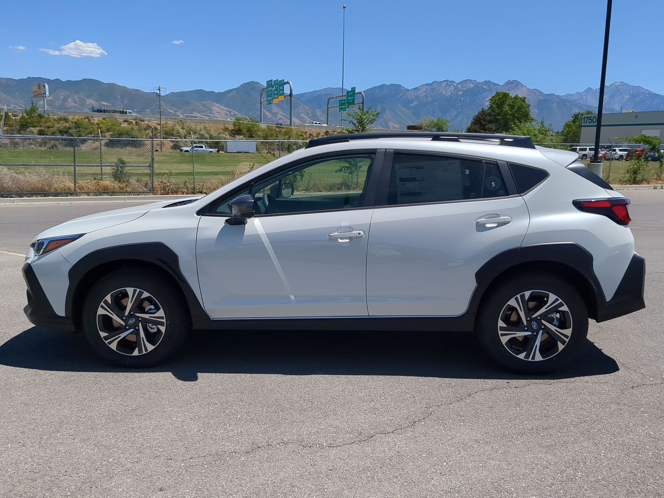 2025 Subaru Crosstrek Premium photo 6