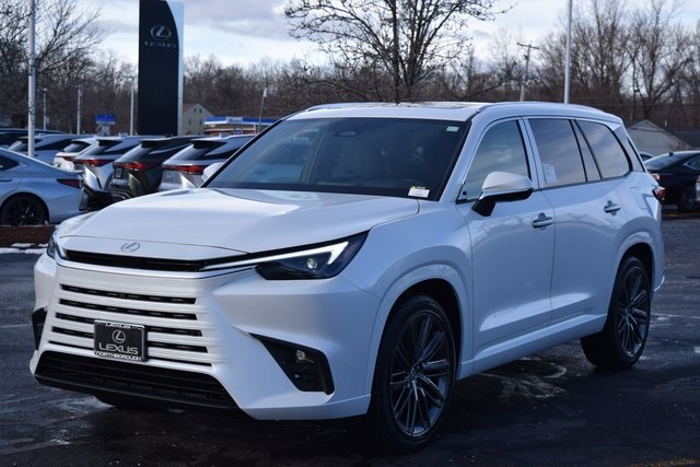 2026 Lexus TX Luxury's photo