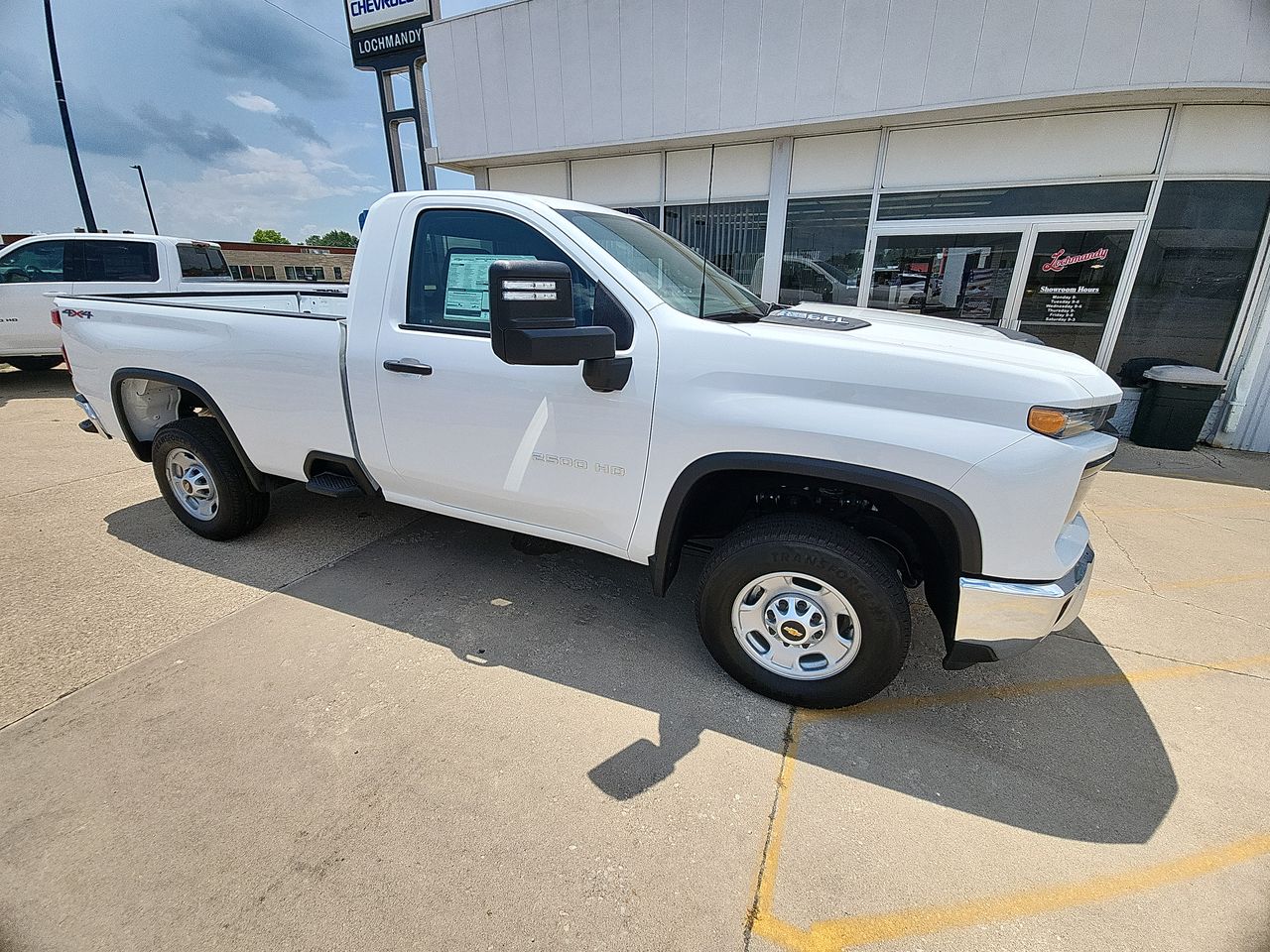 New 2025 Summit White Chevrolet WT image 1