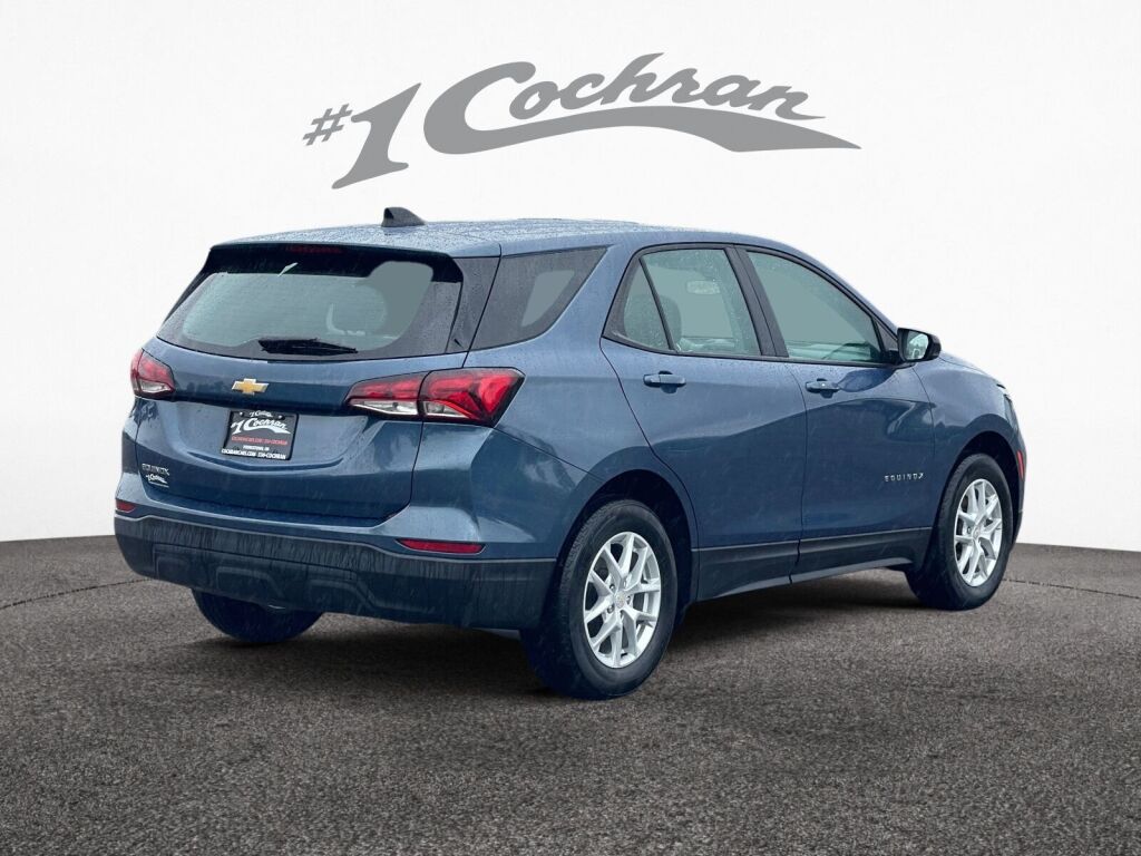 2024 Chevrolet Equinox LS photo 3
