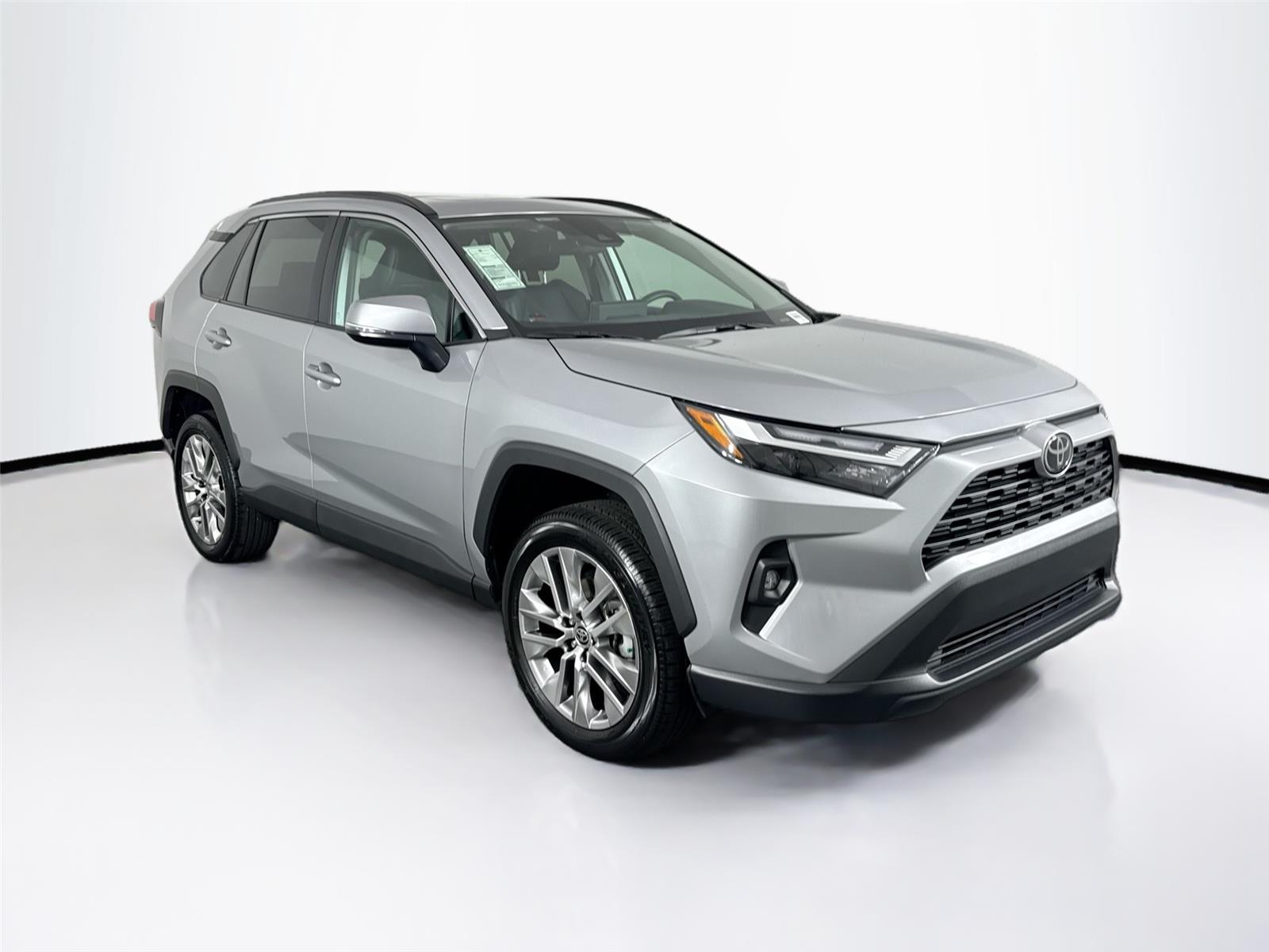 2024 Toyota RAV4 XLE Premium photo 4