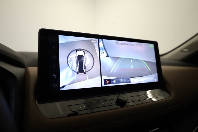 2024 Nissan Rogue Platinum photo 18