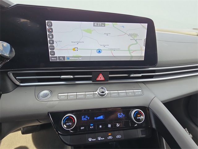 2024 Hyundai Elantra SEL photo 10